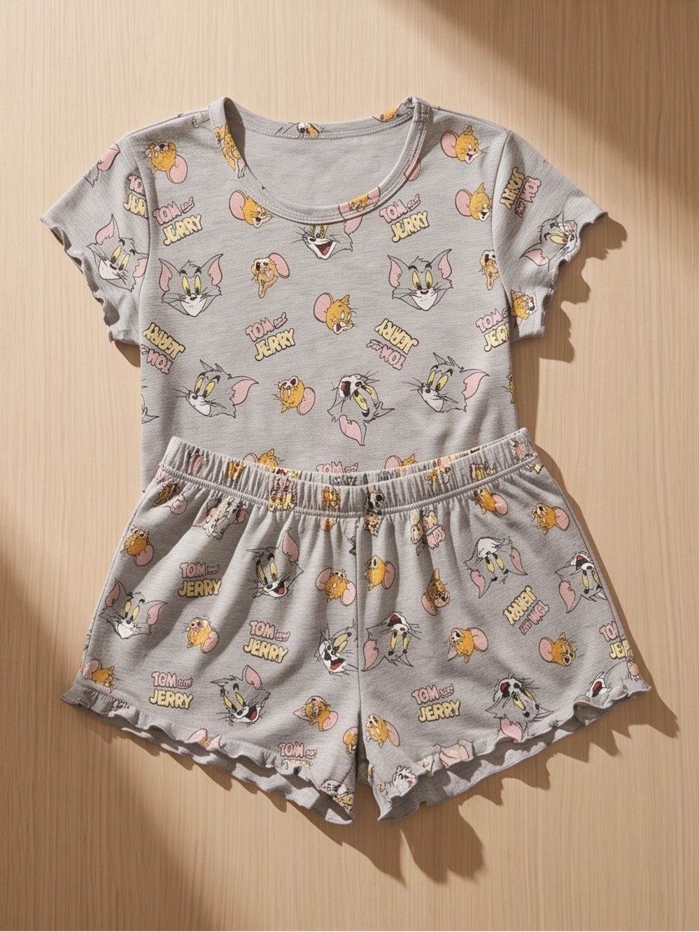 Girls' Light Gray Tom & Jerry Short Pajama Set - Cartoon Tee & Shorts